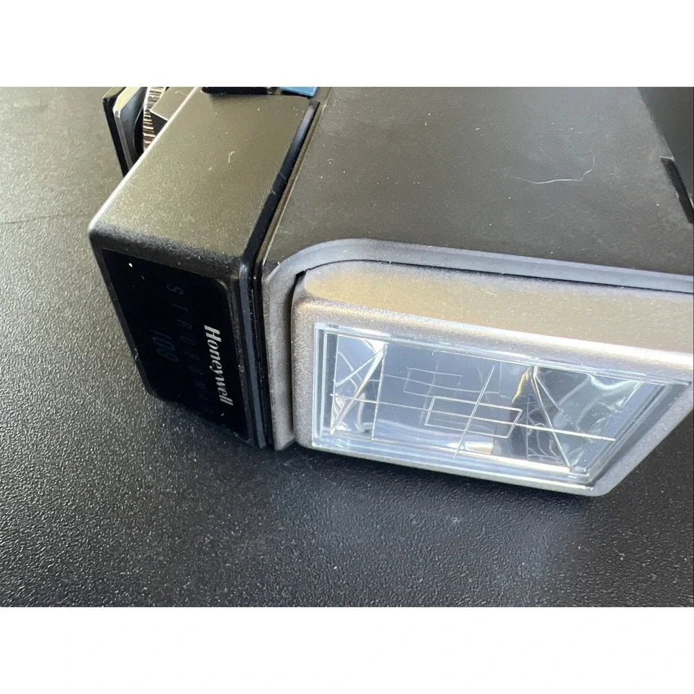 Honeywell Salve Strobonar 109 Compact Flash Unit. Pre-owned